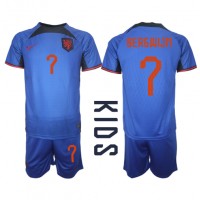 Nederländerna Steven Bergwijn #7 Bortadräkt Barn VM 2022 Kortärmad (+ Korta byxor)